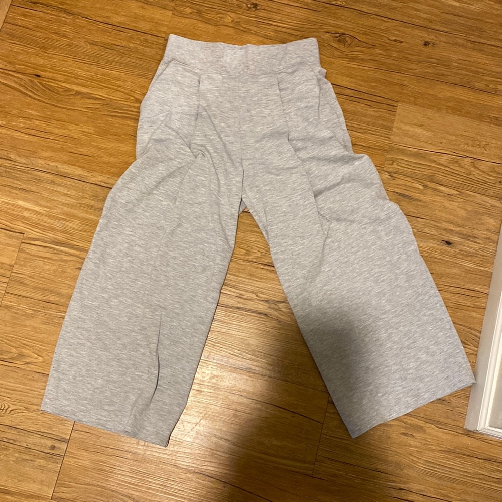 Lululemon crop flares sweatpants